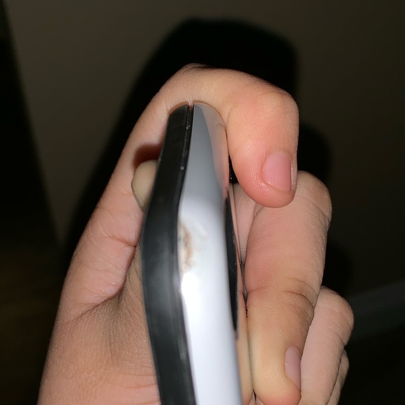 iPhone 8 Otterbox Disney Case - Picture 4 of 8